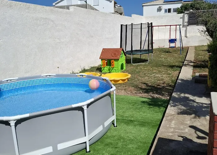 Family House Ivana With Pool Tatil Evi
