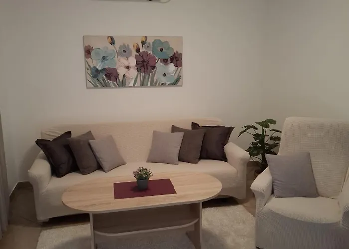 Tatil Evi Family House Ivana With Pool