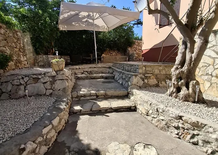Дом отдыха Family House Ivana With Pool